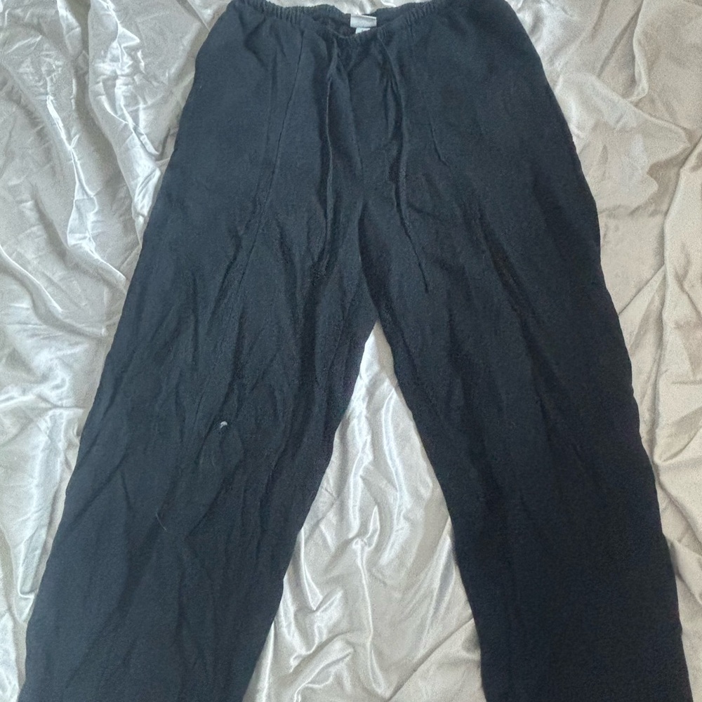 Dark Gray Sweatpants with Elastic Waistband and Soft Fabric